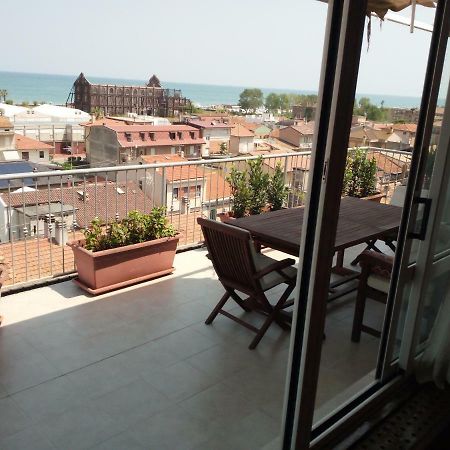 Sky Wellness Apartment Porto SantʼElpidio Extérieur photo